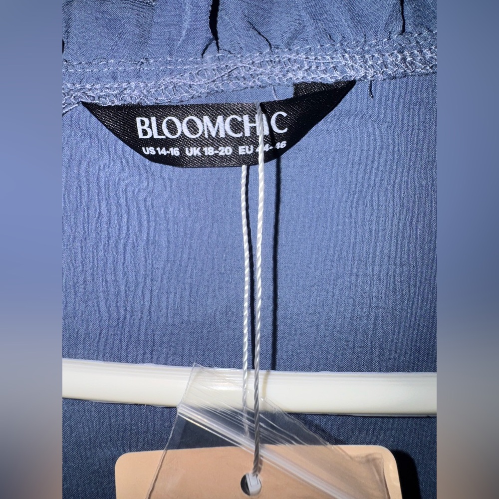 NWT BLOOMCHIC Women’s Navy Blue Button-Front Blouse Size 14-16 - Picture 2 of 11